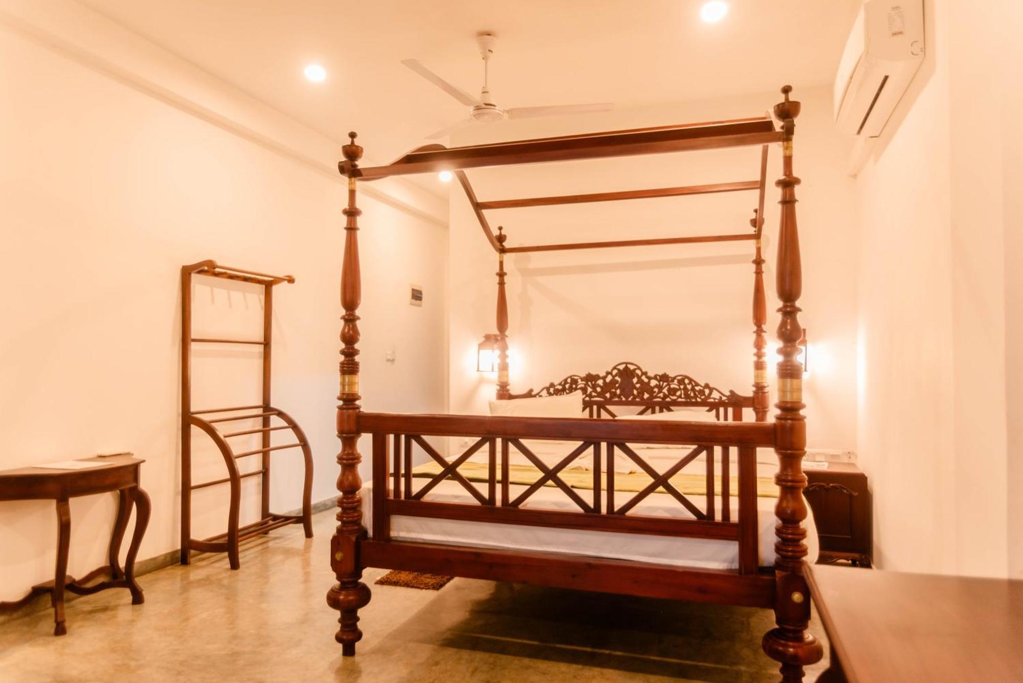 Hotel Sea Trails Bentota Extérieur photo