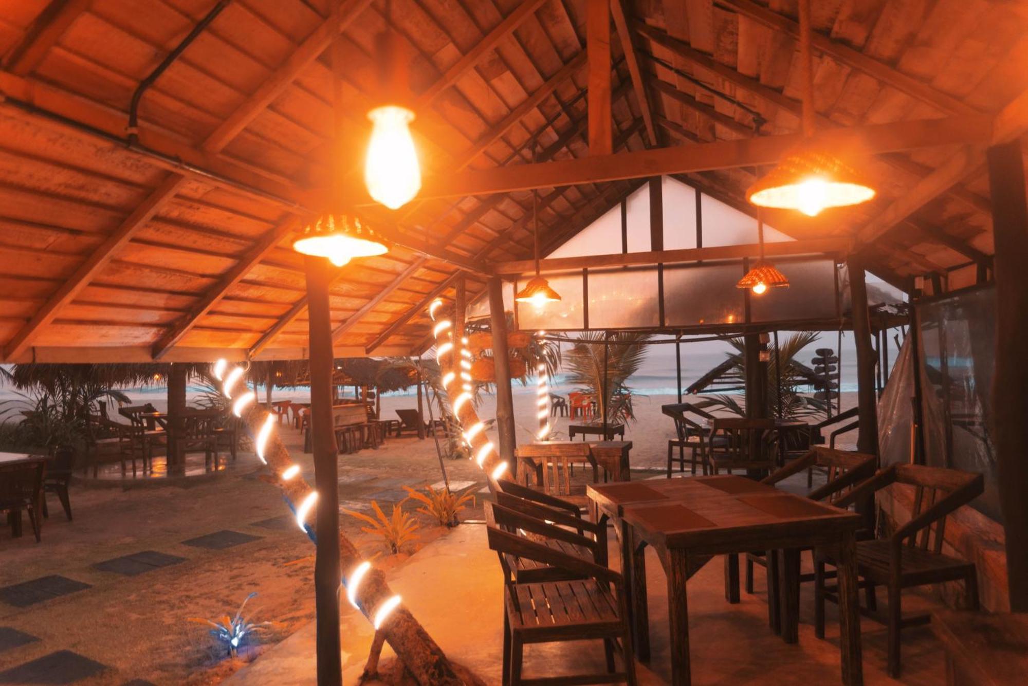 Hotel Sea Trails Bentota Extérieur photo