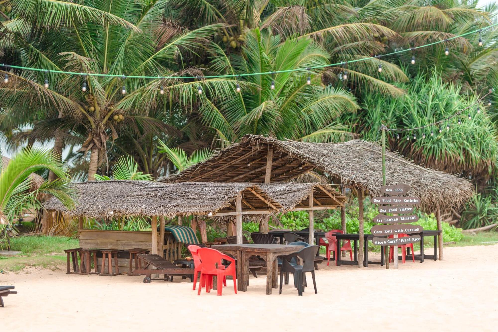 Hotel Sea Trails Bentota Extérieur photo